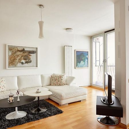 Luxury Apartment Near City Center سكوبجي المظهر الخارجي الصورة